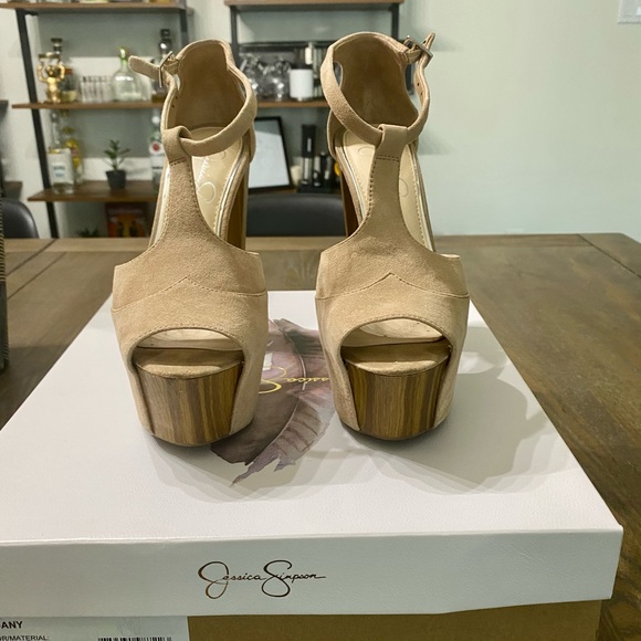 Rare Jessica Simpson Dany Heels Size 7. Good Condition - Picture 2 of 3
